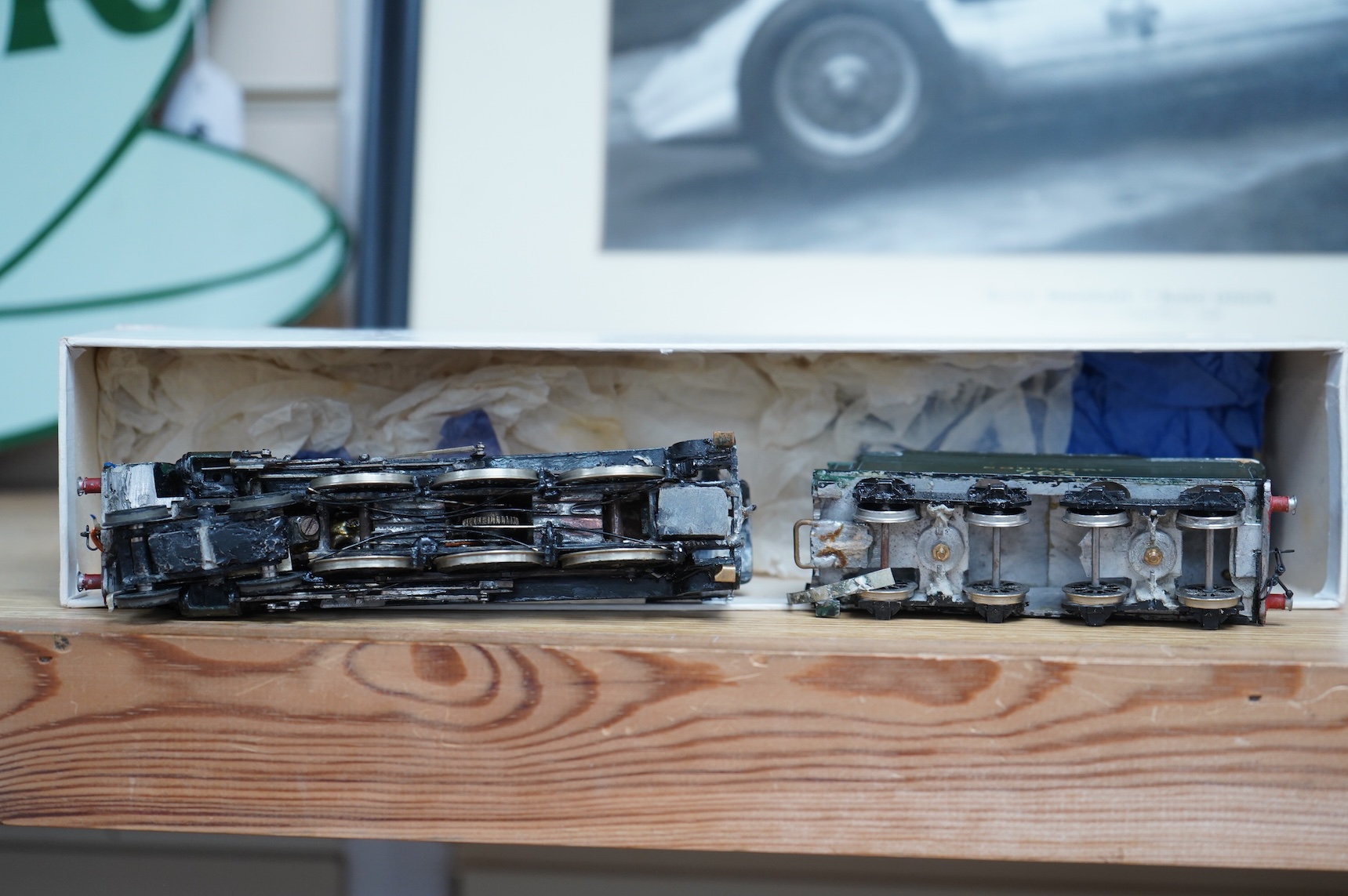 Four scratch/kit built EM gauge brass and white metal Southern Railway Class Q1 0-6-0 locomotives, all in various states of construction